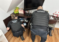 PCPR prende quatro pessoas e apreende peças, placa falsa e celulares em operação contra desmanche ilegal de veículos na RMC