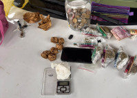 PCPR apreende drogas durante ação no bairro Sítio Cercado, em Curitiba
