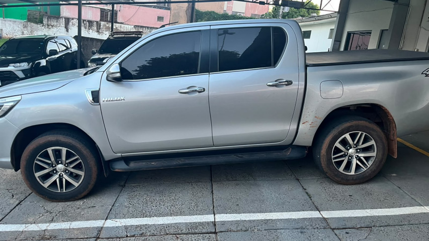 PCPR recupera caminhonete furtada e prende dois homens em Umuarama