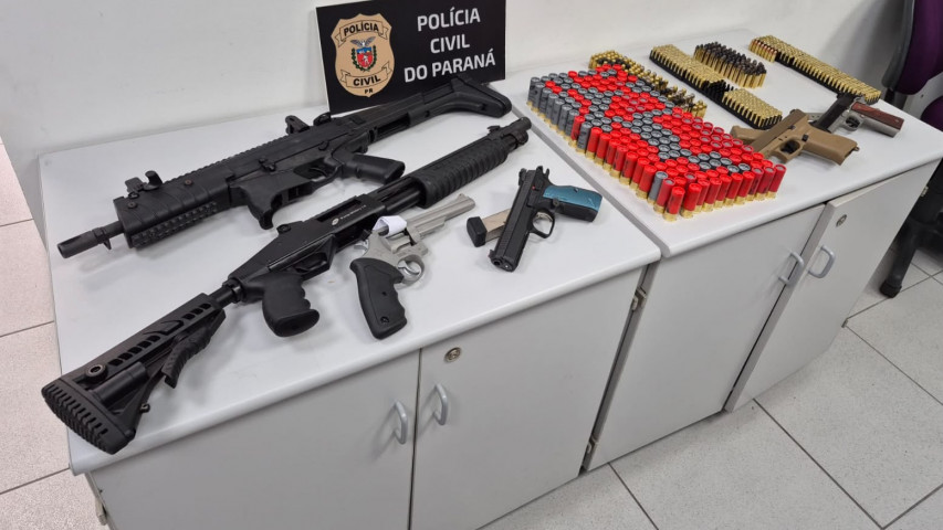 PCPR apreende seis armas de fogo e mais de 750 munições durante investigação de violência doméstica em Curitiba